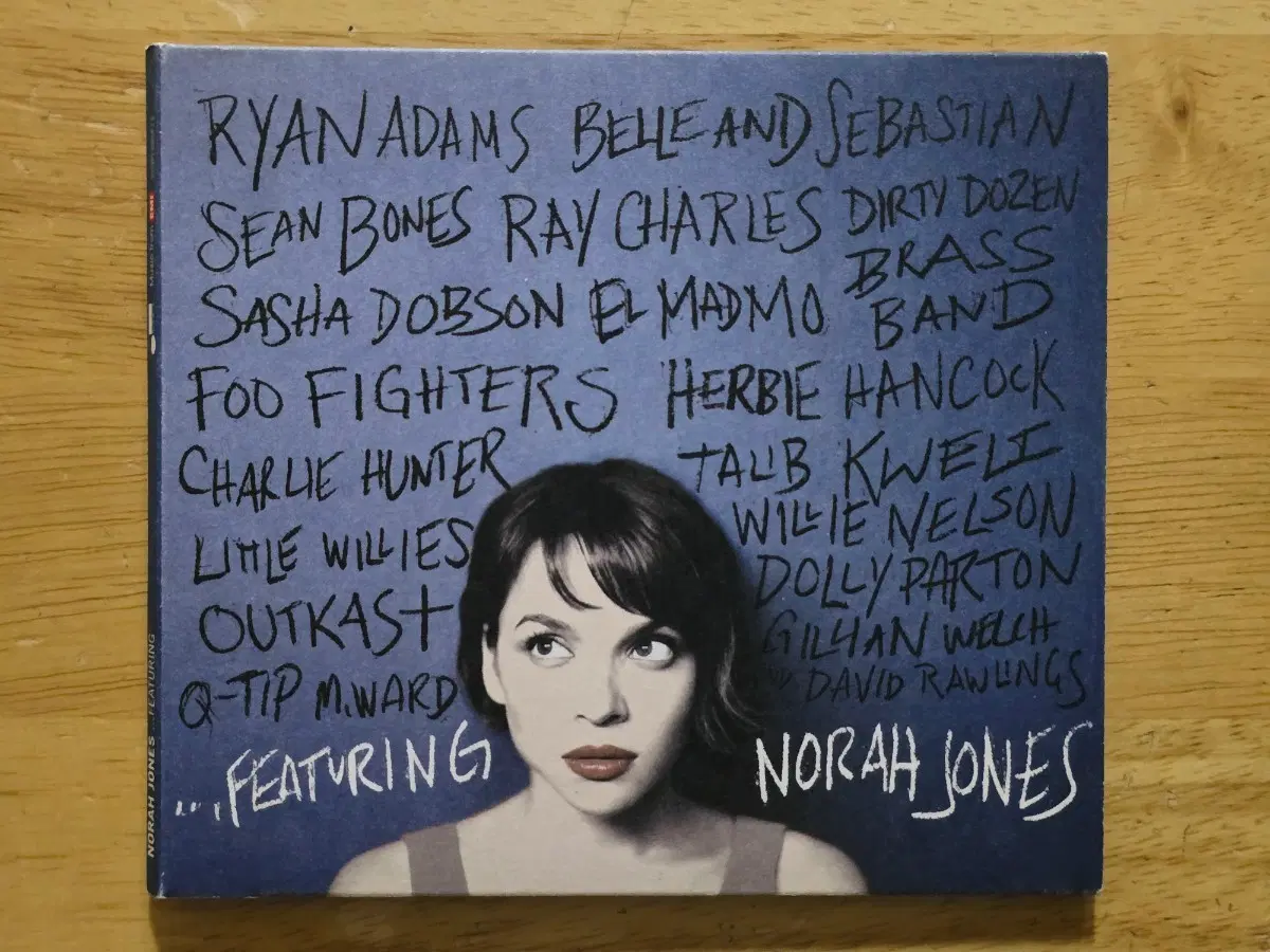 CD 음반 Norah Jones 노라 존스 - ...Featuring 미국반