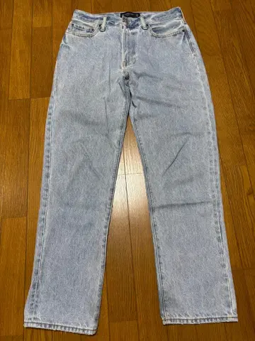 Abercrombie & Fitch 라이트 워시 데님 팬츠