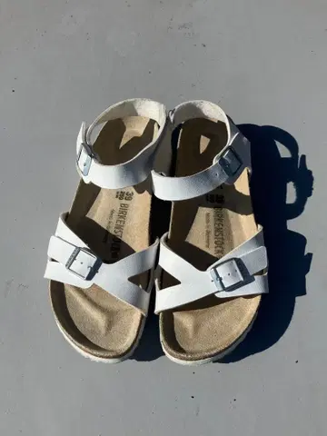 BIRKENSTOCK 샌들 화이트 사이즈 39