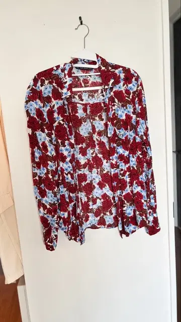 ZARA BASIC 꽃무늬 긴팔 셔츠 블라우스 M