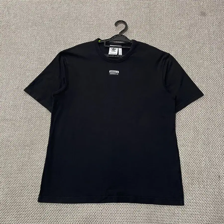 XL 아디다스 라운드 반팔티 B.8539