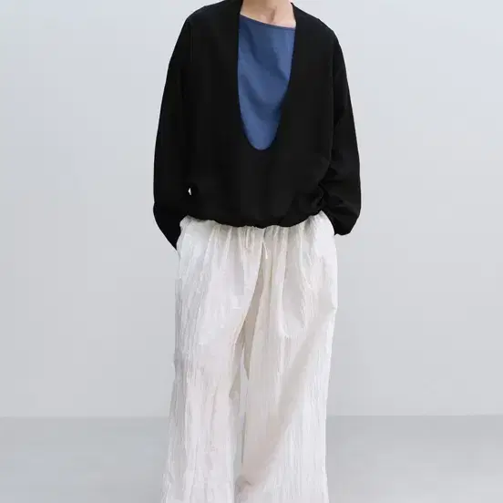Fluid Layered Top in Black