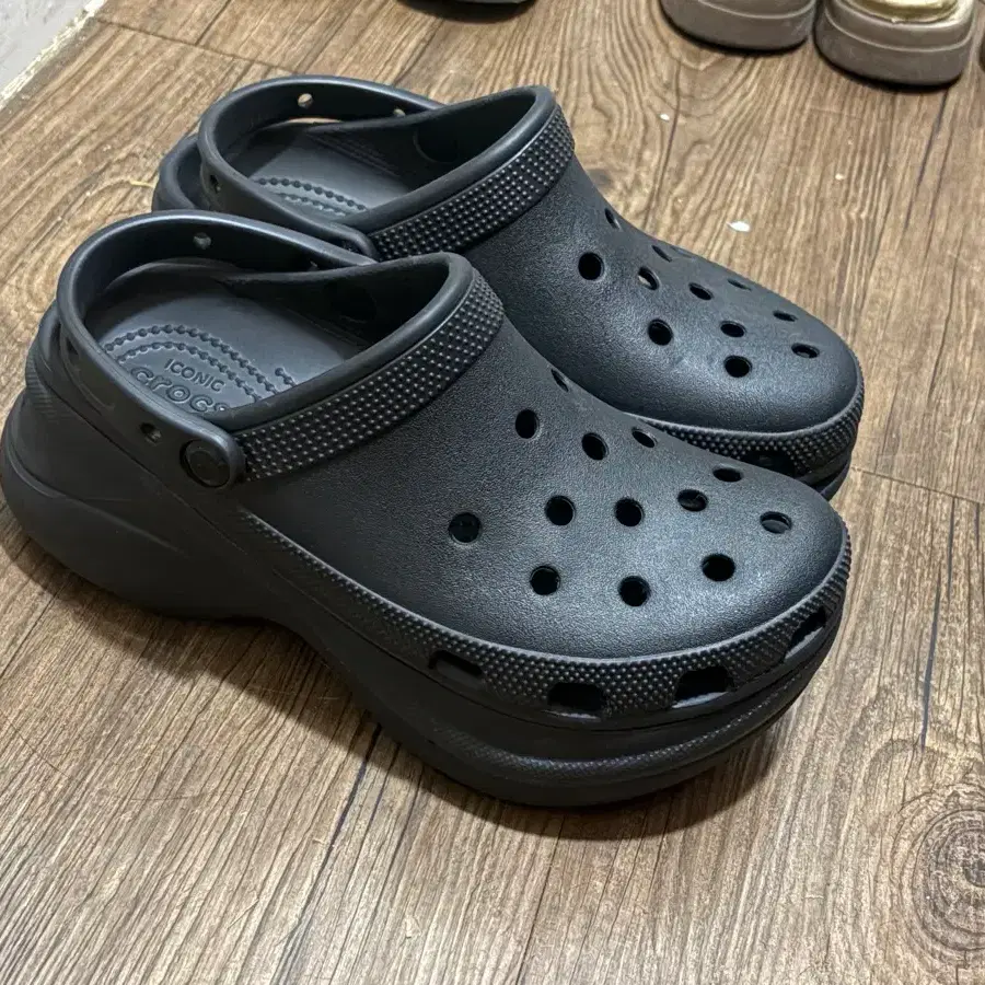 크록스 베이 클로그