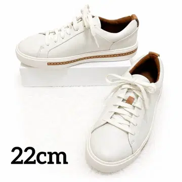 클락스 앤마우이 레이스 화이트 가죽 스니커즈 22cm