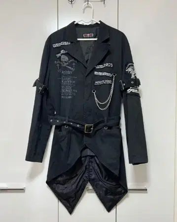 MAD PUNKS 의 연미 자켓