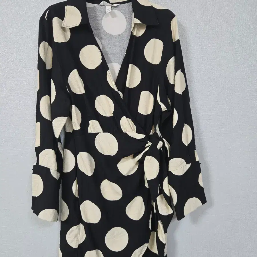 H&M 큰도트 레이온마 랩원피스 S