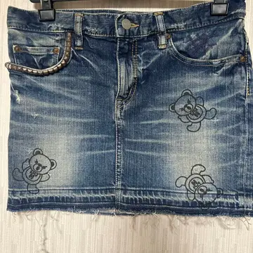 HYSTERIC GLAMOUR 계절을 타지 않는 데님 미니 스커트 베어 자수