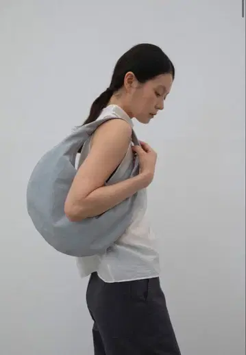 OHOTORO Waning Moon Bag