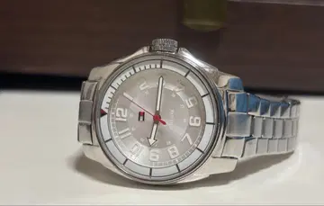 TOMMY HILFIGER 타미힐피거 남성용 손목시계 배터리 교체 완료