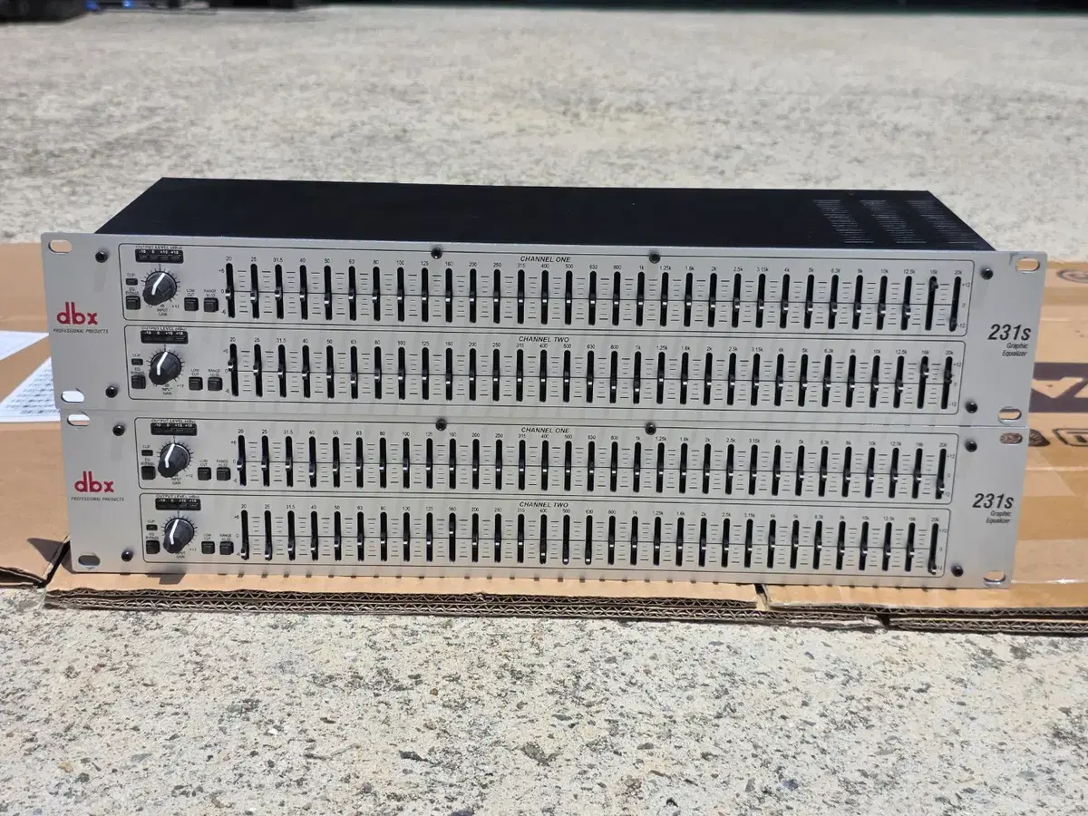 DBX 중고 EQ 231S / 상태좋음/ 1대가격