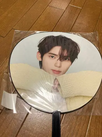AND2BLE 더블 한유진 HAN YUJIN 부채
