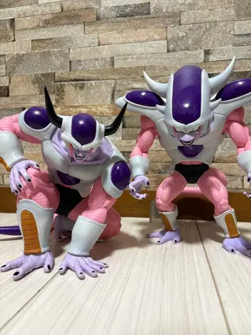 한정 판매! 드래곤볼 프리저 제2형태 제3형태 피규어 제일복권