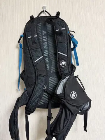 MAMMUT LITHIUM 25 백팩 드링크 홀더 포함