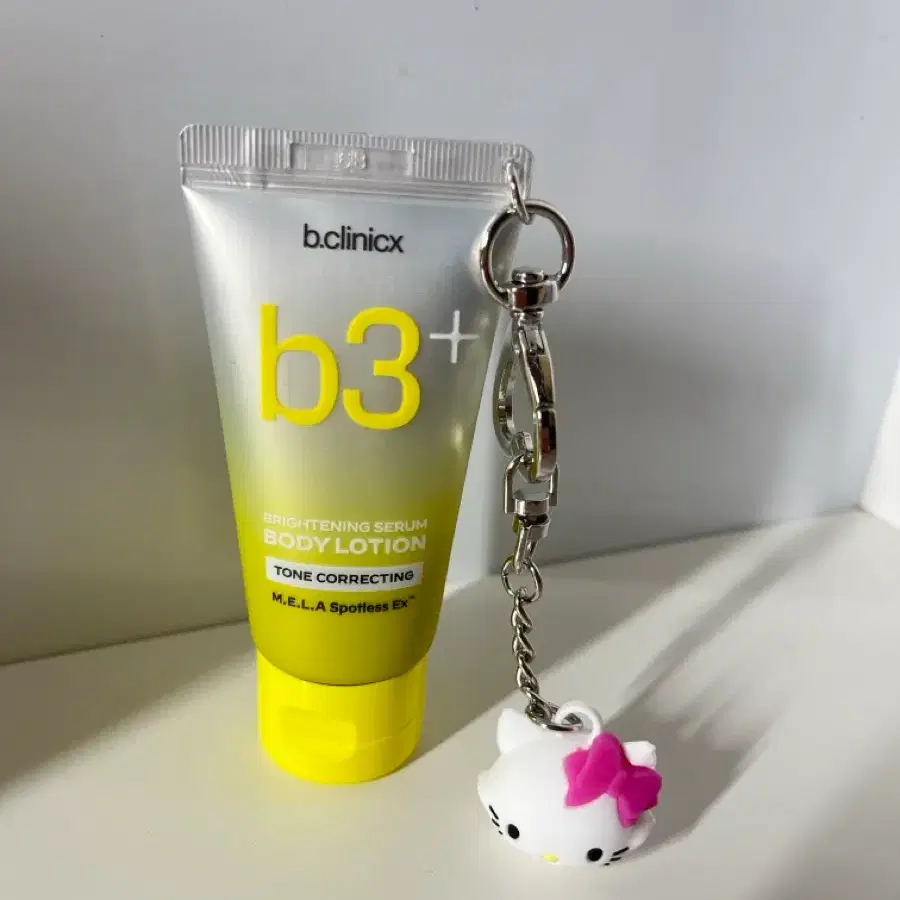 비클리닉스 브라이트닝 세럼 톤 코렉팅 바디로션 30ml 챠미키티 하트키링