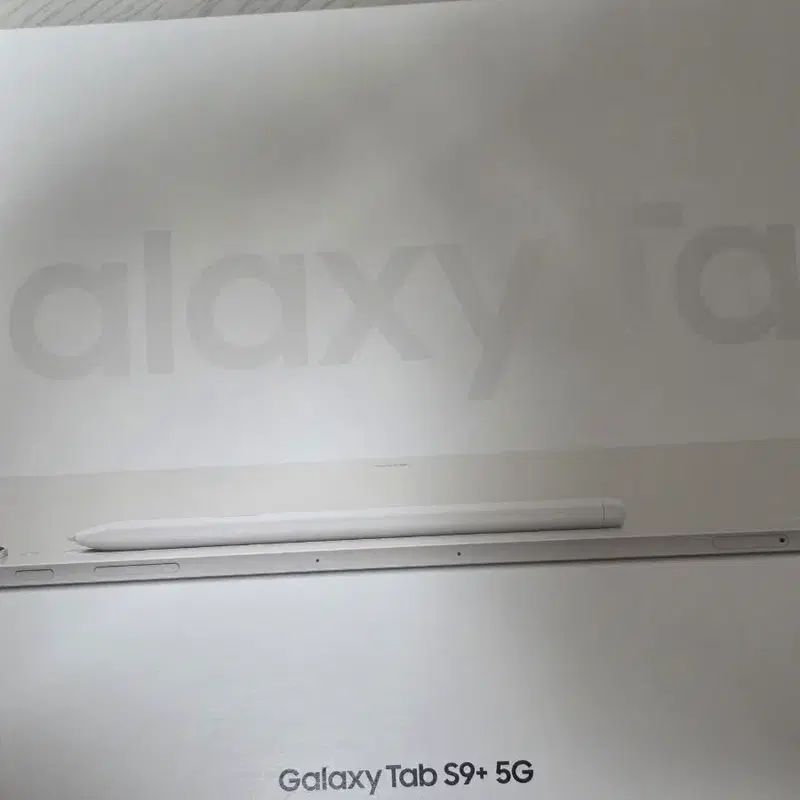 미개봉) 갤럭시 탭 S9+ 256기가 5G 자급제 베이지 모델 팝니다