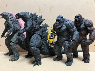 S.H.MonsterArts 고질라 콩 세트