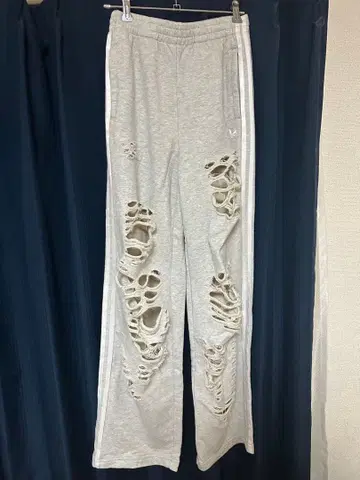 adidas 오리지널 데미지 가공 스웨트 팬츠 택 포함 S 사이즈