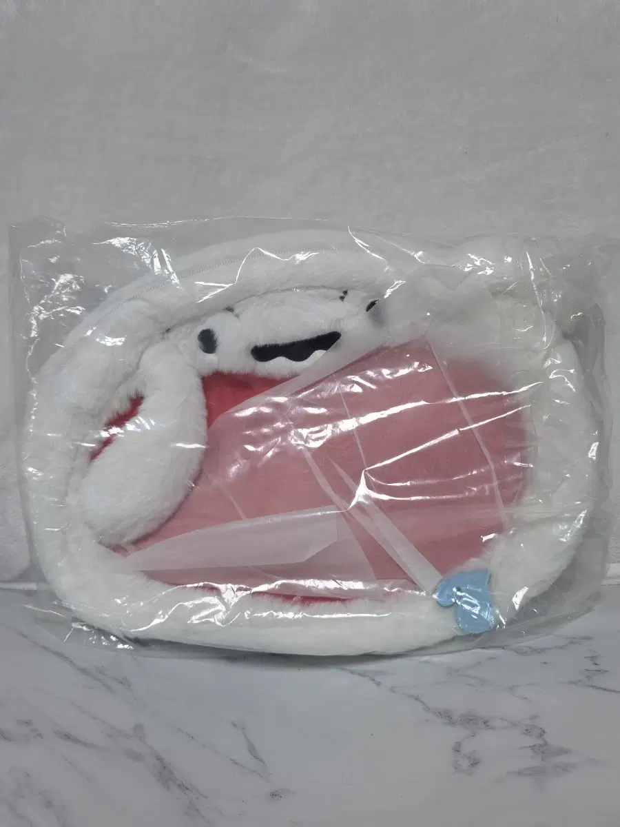 쿠지 C상 흰둥이가방