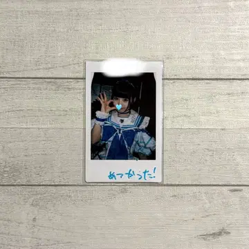 iLiFE! 니지하 미니 폴라로이드 데뷔 의상