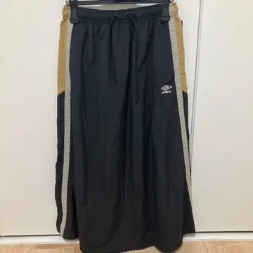 unbro 블랙 사이드 라인 나일론 롱 스커트 새상품 M 택 포함