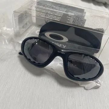 Oakley SATISFY Straight Jacket 99