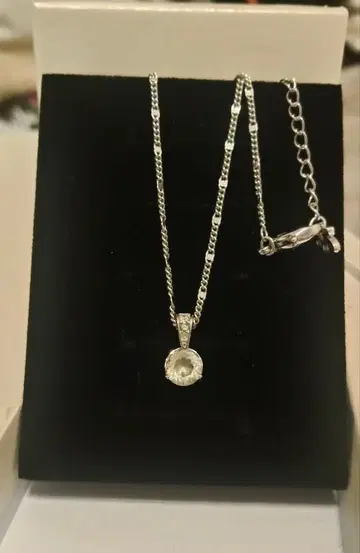 SWAROVSKI 스완 목걸이 실버 컬러