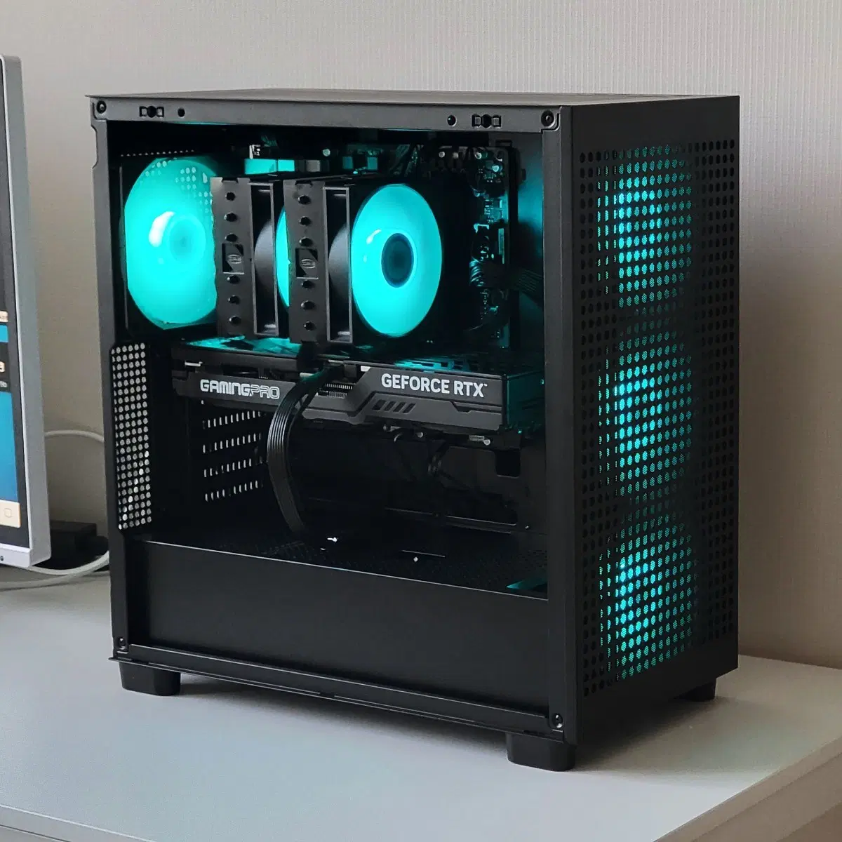 7800X3D 5070Ti 아이온2 배그 컴퓨터 게이밍PC 본체