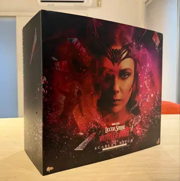 Hot Toys Scarlet Witch 1/6 스케일