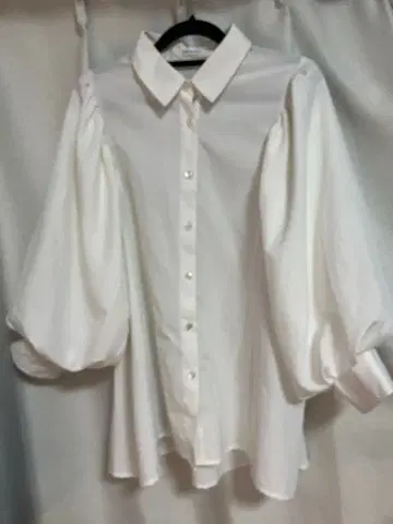 OLIVE des OLIVE 볼륨 슬리브 블라우스 화이트