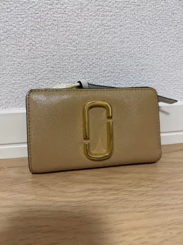 MARC JACOBS 이단 접이식 지갑 바이컬러