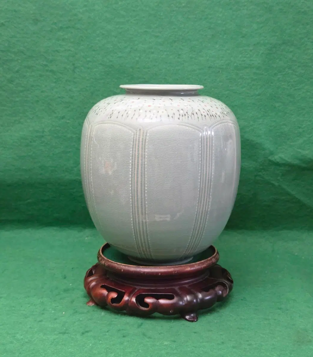 *고암 김흥복 도자기 청자음각 종선문 항아리(어깨호)((H:24cm))