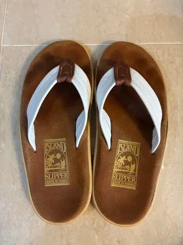 컨디션 최상 아일랜드 슬리퍼 모카 x 화이트 22.5cm-23cm