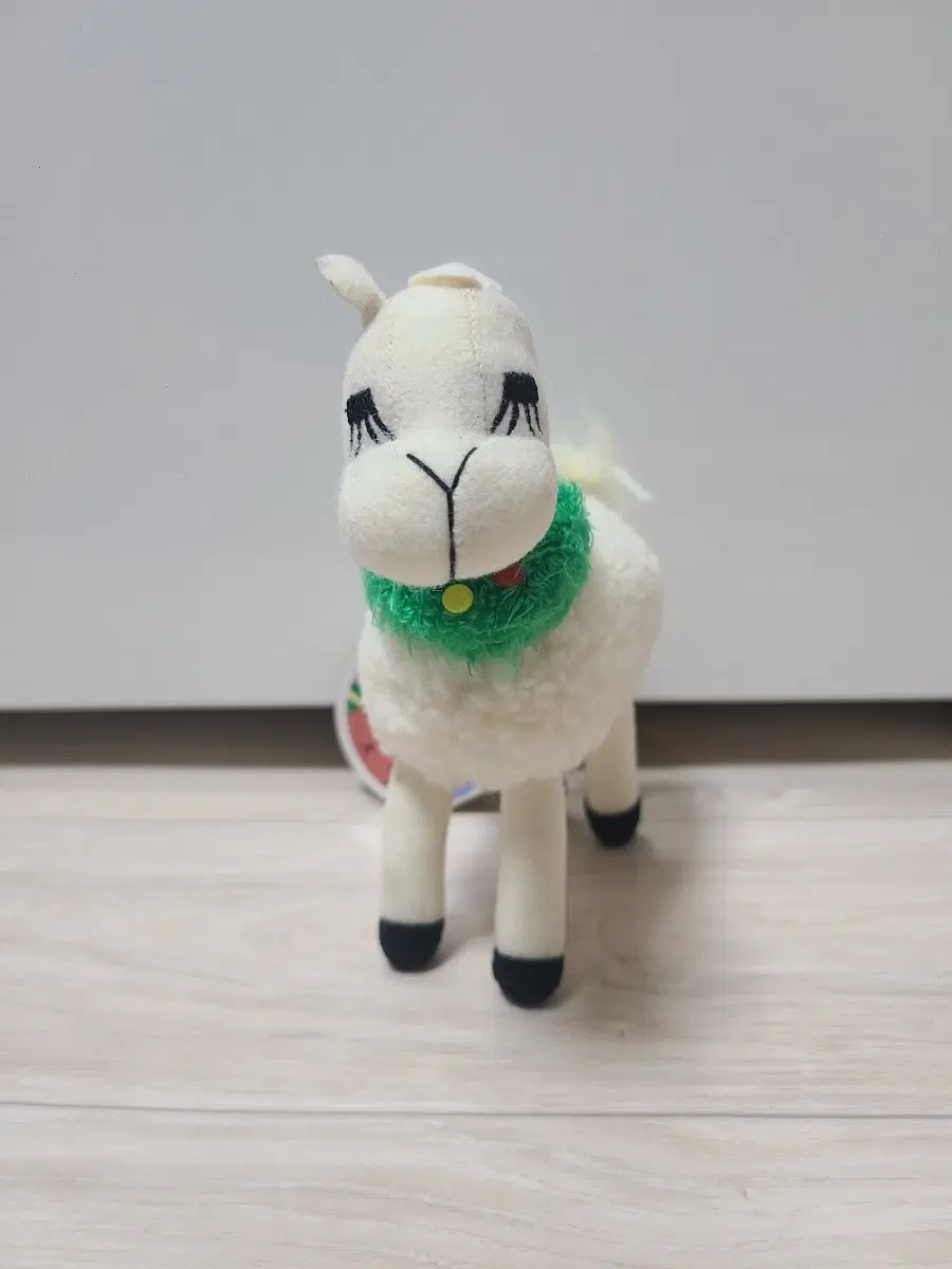 산엑스 카피바라상 친구 크리스마스 리스 장식 라마상 인형 판매합니다.