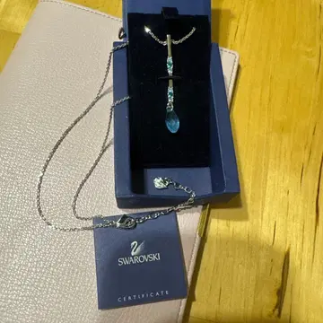 직영점 구매 미사용품 SWAROVSKI 스와로브스키 목걸이 블루 크리스탈