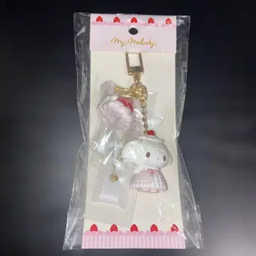 산리오 마이멜로디 딸기 휘핑 케이크 키링