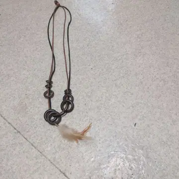 가죽 코드 페더 목걸이