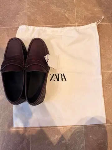 미사용 26.5cm ZARA 남성용 페니 로퍼 다크 브라운