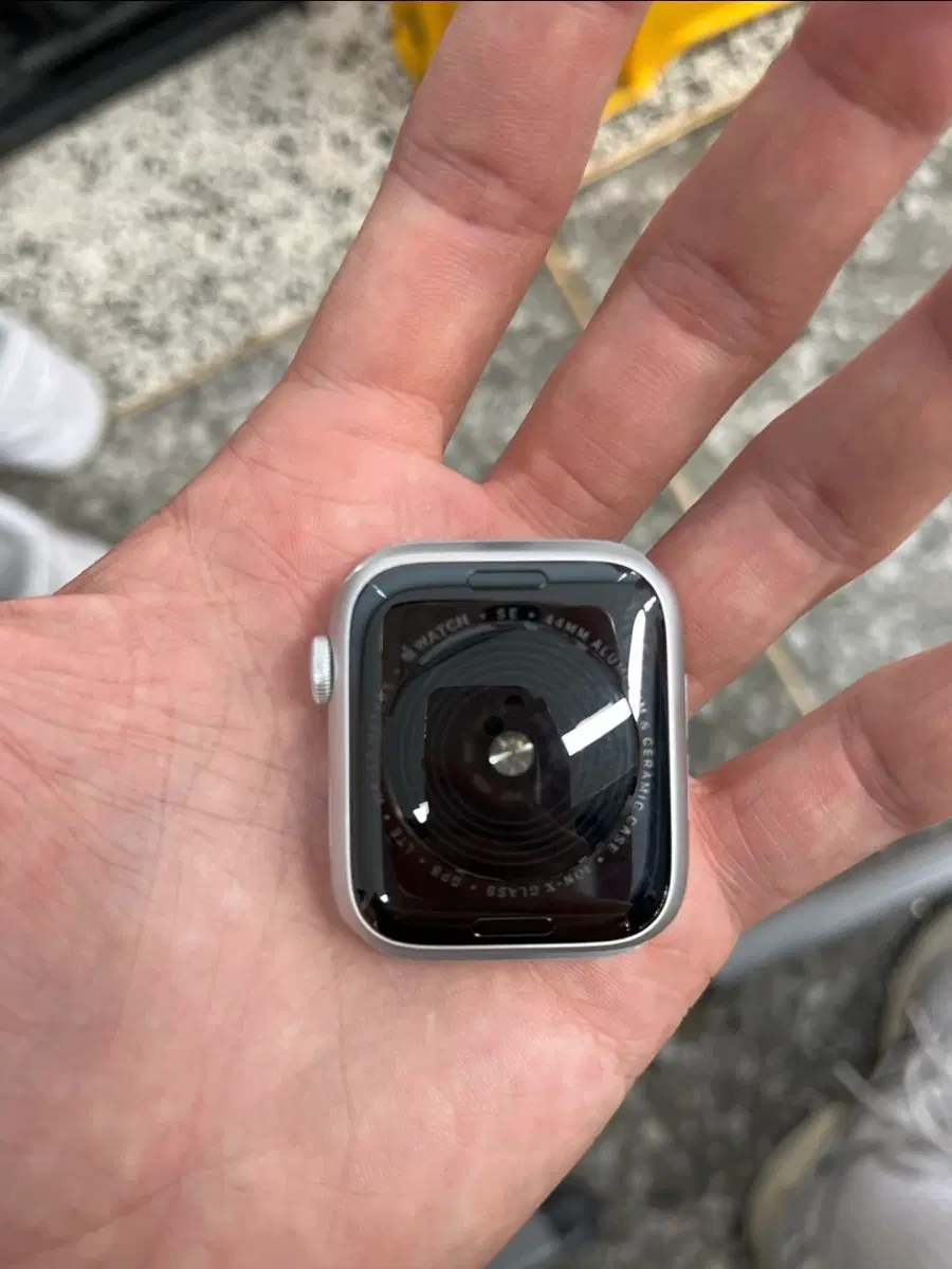 애플워치 SE 44mm 실버 셀룰러