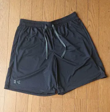 언더아머 숏팬츠 XL 사이즈 블랙