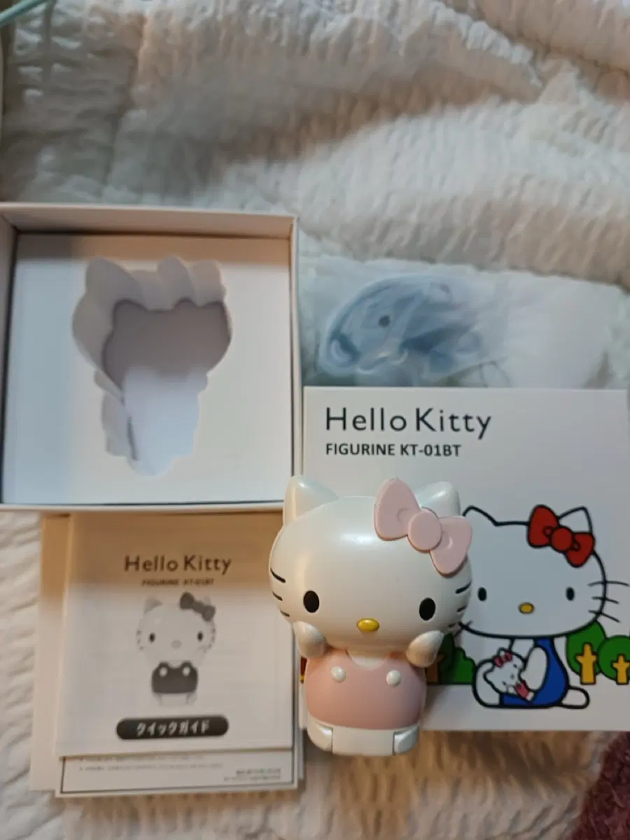 새상품 고전 피처폰 각종워치와블루투스연동 헬로키티폰 KT-01BT 풀세트