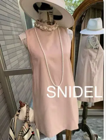 SNIDEL 슬리브리스 원피스 펄 장식