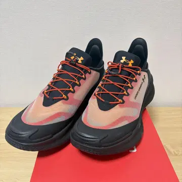 언더아머 러닝화 28cm UNDER ARMOUR