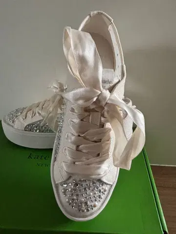 새상품 kate spade NEW YORK 케이트 스페이드 스니커즈