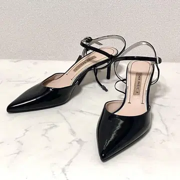 ZARA BASIC 앵클 스트랩 에나멜 펌프스 38 (24cm)