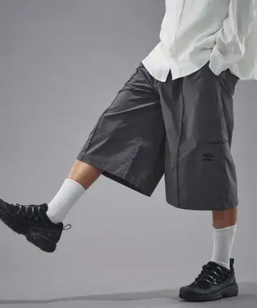 새상품급! 정가 1.2만 UMBRO 엄브로 하프 팬츠 숏팬츠