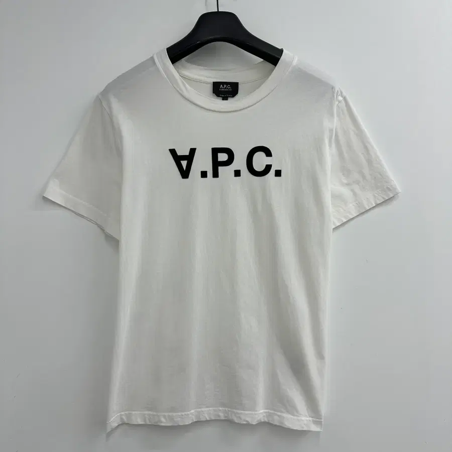 100 A.P.C 아페쎄 남자 스텐다드핏 남자 반팔 티셔츠