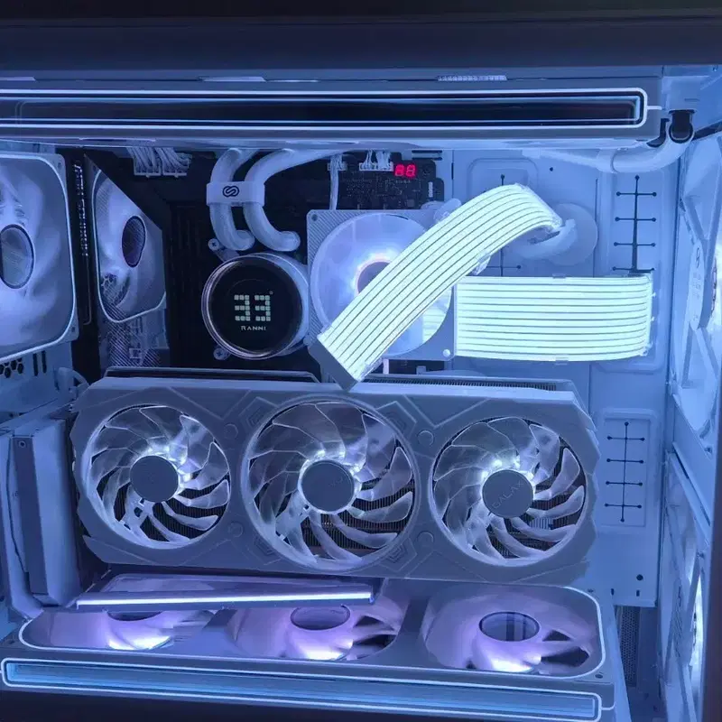 갤럭시 rtx4070 ex gamer로 추금 5070ti교환 원해요!