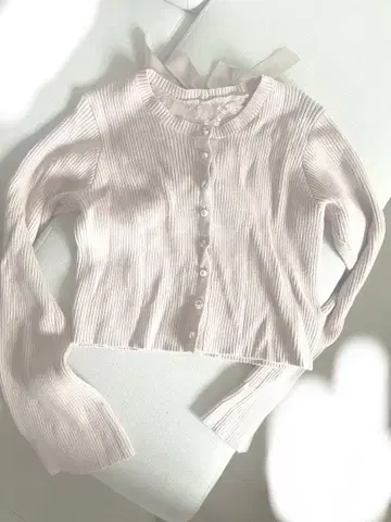 펄 버튼 레이스 리본 긴팔 니트탑