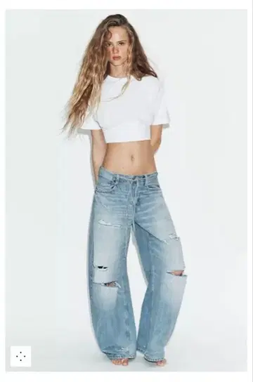 ZARA TRF 데미지 가공 미드 라이즈 배기진 34
