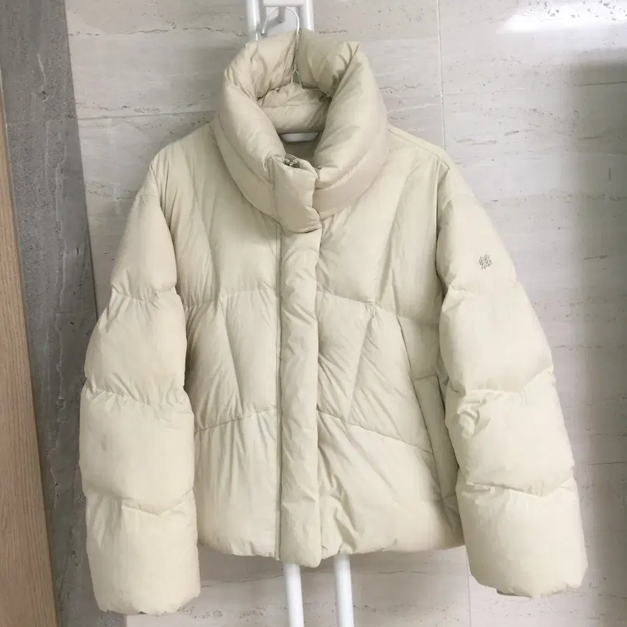 코오롱 23fw 푸퍼 구스 패딩 85